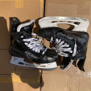 Bauer Supreme Matrix Hockey Skates | Size: 5.5 Fit 2