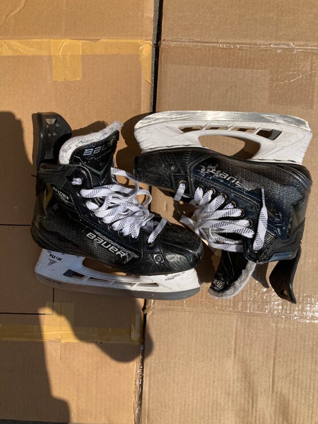 Bauer Supreme Matrix Hockey Skates | Size: 5.5 Fit 2