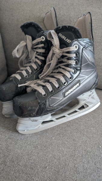 Bauer Supreme S160 LE Hockey Skates Regular Width Size 4 (Used)