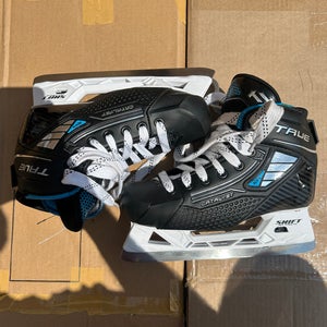 True Catalyst 5X4 Hockey Goalie Skates Regular Width | Junior Size: 3.5