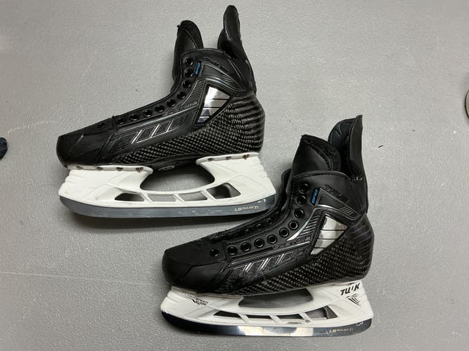 True NHL Custom Mens Pro Stock Size 8 Pro Stock MIC 33475