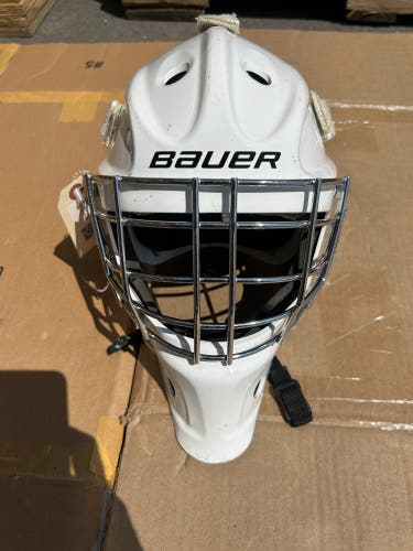 Bauer 930 Goalie Mask | Size: Junior