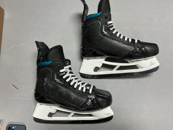 Bauer Supreme Mach Mens Pro Stock Size 9.5 Hockey Skates MIC 33627