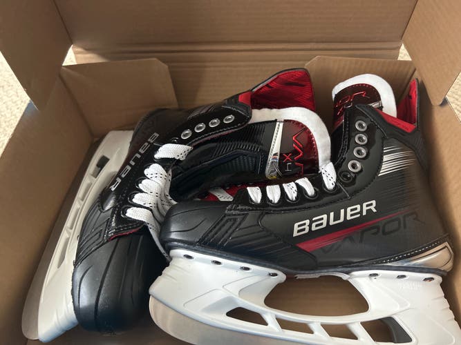 Bauer Vapor X4 Skates Size 7.5  Fit 2 New!