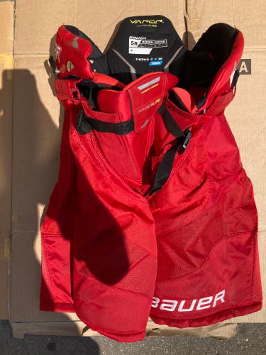 Bauer Vapor Hyperlite Hockey Pants | Senior Size: Medium