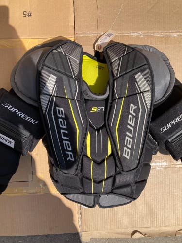 Bauer Supreme S27 Goalie Chest Protector | Junior Size: Small
