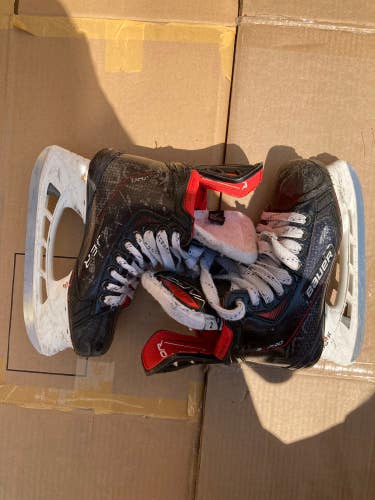 Bauer Vapor 3X Pro Hockey Skates | Size: 2