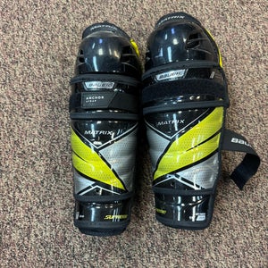 Junior Bauer Supreme Matrix 11 Shin Pads (New)