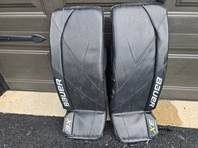33" Bauer Vapor 3X Goalie Leg Pads