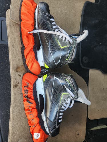Bauer Elite Hockey Goalie Skates 7 (Used)