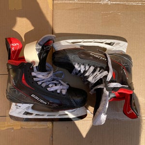 Bauer Vapor 3X Pro Hockey Skates | Size: 5.5 Fit 2