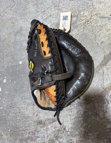 Brown Mizuno MZS-C35 RH Catcher's Baseball Glove 33" (Used)