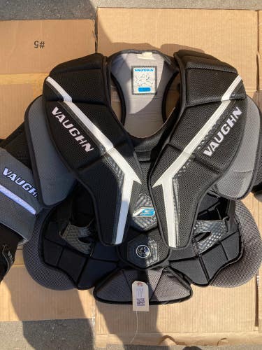 Vaughn Velocity V9 Goalie Chest Protector | Intermediate Size: XL