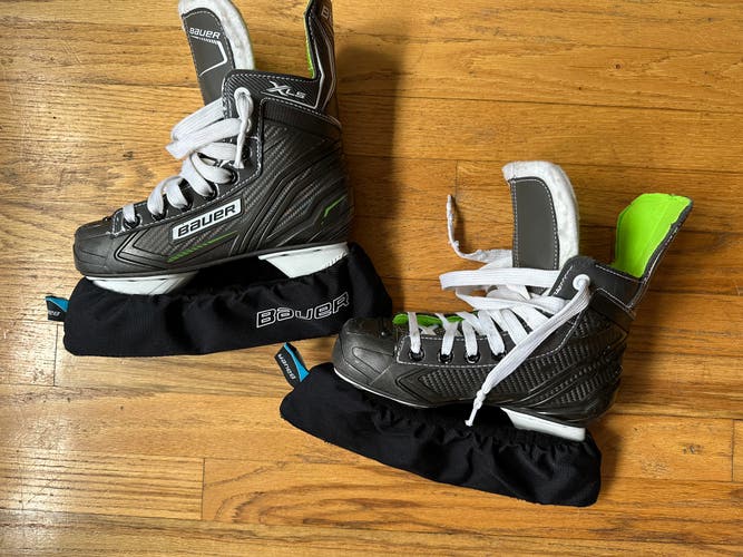 Bauer XLS Hockey Skates Regular Width Size 2 (Used)