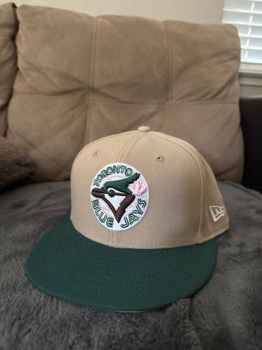Adult Unisex 7 5/8 New Era Hat (New)