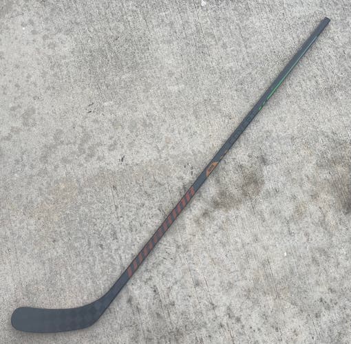 Warrior Covert QR6 pro Right Handed W03 Curve 95 Flex Pro Stock (New) Stick Item#5924HTX