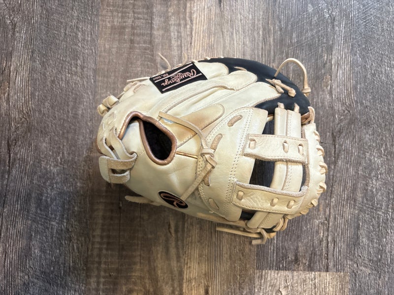 2024 Rawlings Liberty Advanced RH Catcher's Softball Glove 33" (Used)