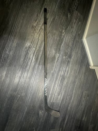 Senior Bauer Vapor Hyperlite 2 Left Hand Hockey Stick P92  (Used)