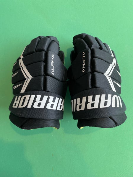 Black Junior Warrior Alpha DX5 Gloves 11" (Used)