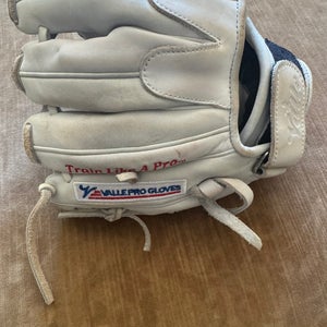 Valle weighted RH Infield training Glove (Used)