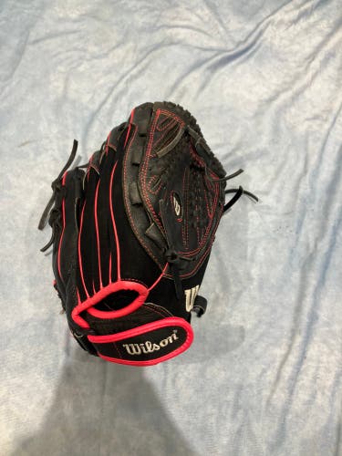 Black Wilson Flash RH Softball Glove 12" (Used)