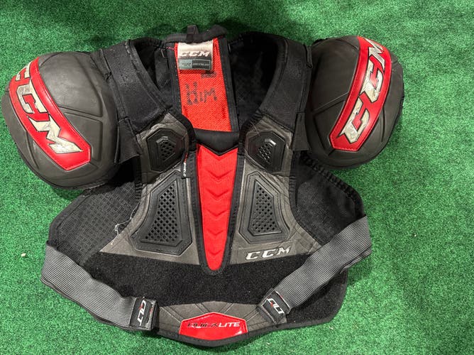 CCM QuickLite Shoulder Pads (Used) | Senior Medium