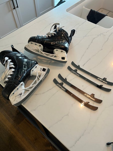CCM Tacks XF Pro Hockey Skates Size 2 (Used)
