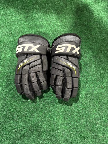 Black STX Stallion 200 Lacrosse Gloves Medium (Used)