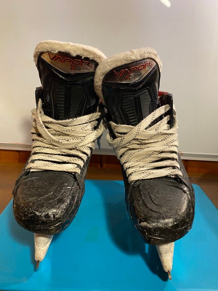 2023 Bauer Vapor 5x pro Hockey Skates Regular Width  Size 3.5 (Used)