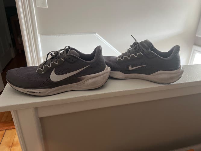 Nike Air Zoom Sneakers