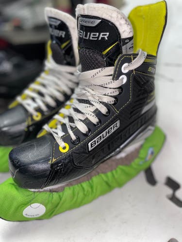 Bauer Supreme S35 Hockey Skates Regular Width Size 3.5 (Used)
