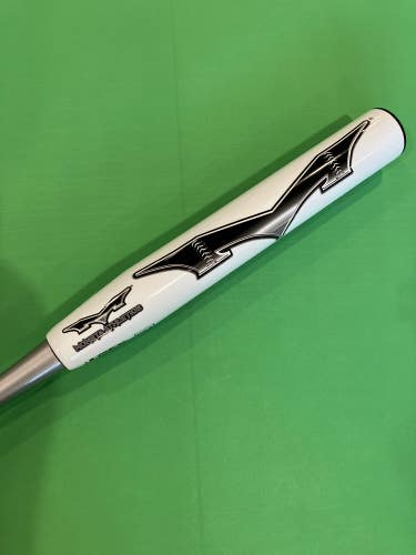 Monsta Hype Bat (-10) 22 oz 32" (Used)