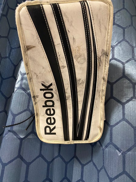 Reebok 18KIN Goalie Blocker - Full Right, Intermediate