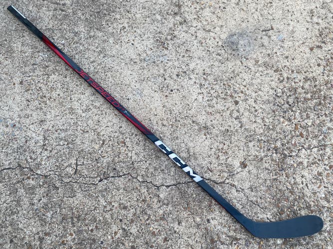 Senior CCM Jetspeed FT7 Pro Hockey Stick Left Hand P28 Pro Stock SAARELLA (New)