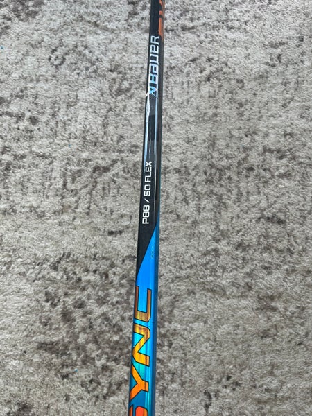 Junior Bauer Nexus Sync Right Handed Hockey Stick P88