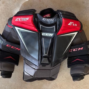 Small CCM Extreme Flex Shield E2.9 Goalie Chest Protector (Used)