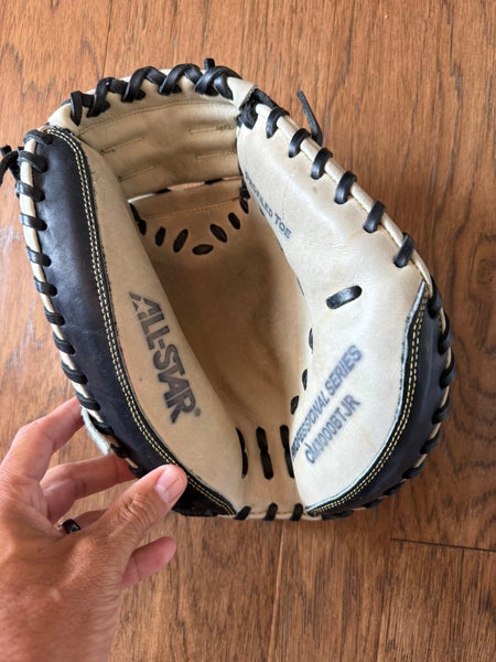 All Star CM3000BTJR Professional Series Catcher's Mitt 31.5