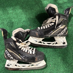 Intermediate CCM Tacks AS580 Hockey Skates (Regular) Size 6 (Used)