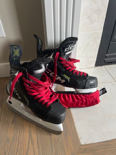 2024 CCM Tacks XF 80 Hockey Skates Regular Width 6 (Used)