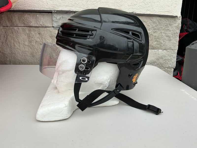 Bauer Re-Akt 100 Pro Stock Hockey Helmet Small Black 69410