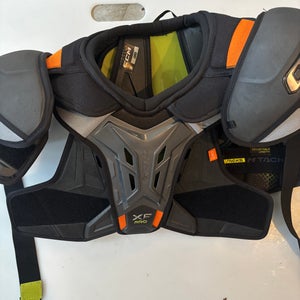 Men's Large Senior CCM XF Pro Shoulder Pads (Used)