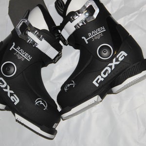NEW little kids ski boots mondo size 15.5 , US 7 Roxa Raven Made in Italy 2025