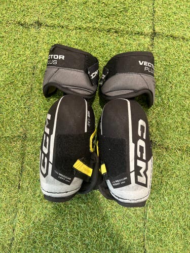Senior Medium CCM Vector Plus Elbow Pads (Used)