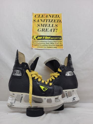 Graf Supra 705 Hockey Skates Size 3.5 (Used)