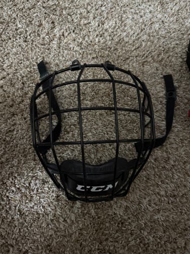 Small CCM FM580 Full Cage (Used)