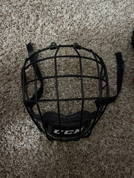 Small CCM FM580 Full Cage (Used)