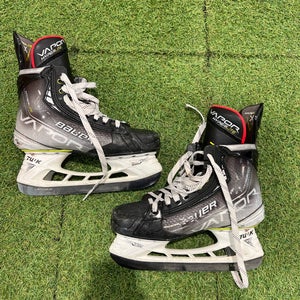 Senior Bauer Vapor Hyperlite Hockey Skates 7.0 - Fit 2 (Used)