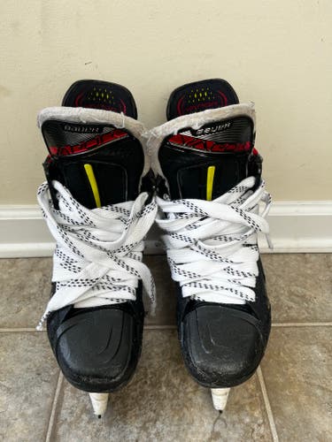 Used Size 3 EE (Fit 2) Bauer Vapor 2X Pro Hockey Skates