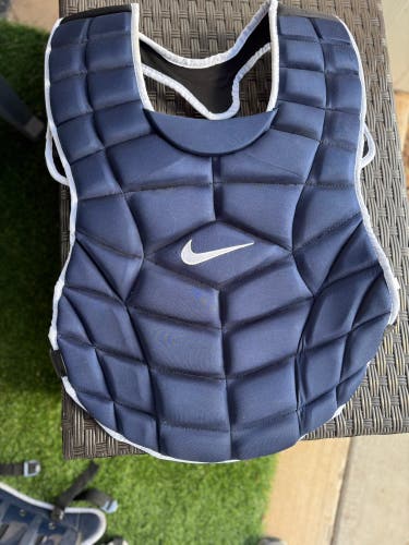 Nike Catcher's Chest Protector