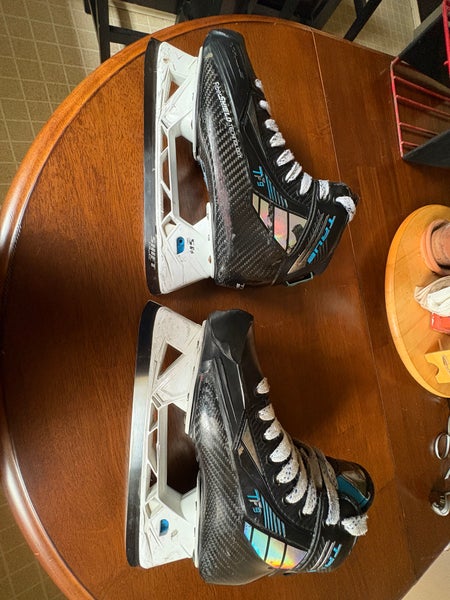 True TF9 Hockey Goalie Skates Regular Width  Size 6 (Used)